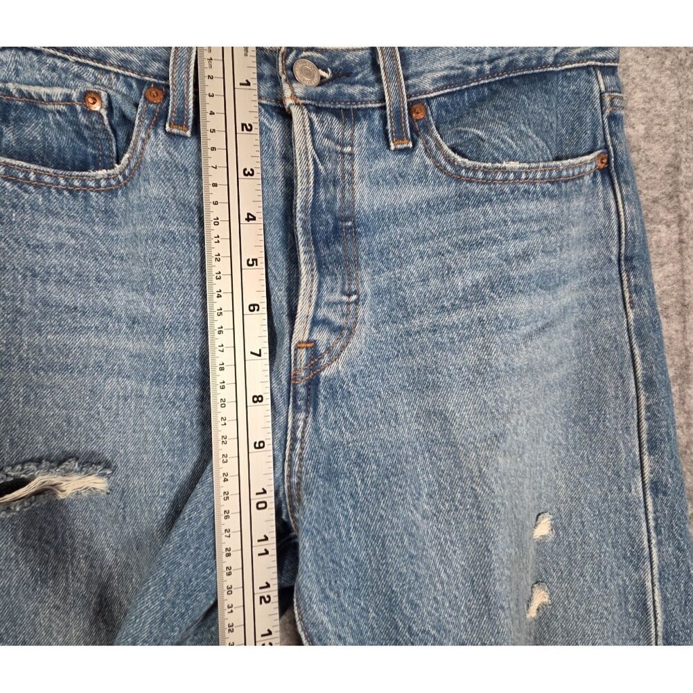 Levi's Women's Denim Jeans Button Fly Wedgie Fit Distressed Blue Size 29 Ankle - Picture 4 of 9